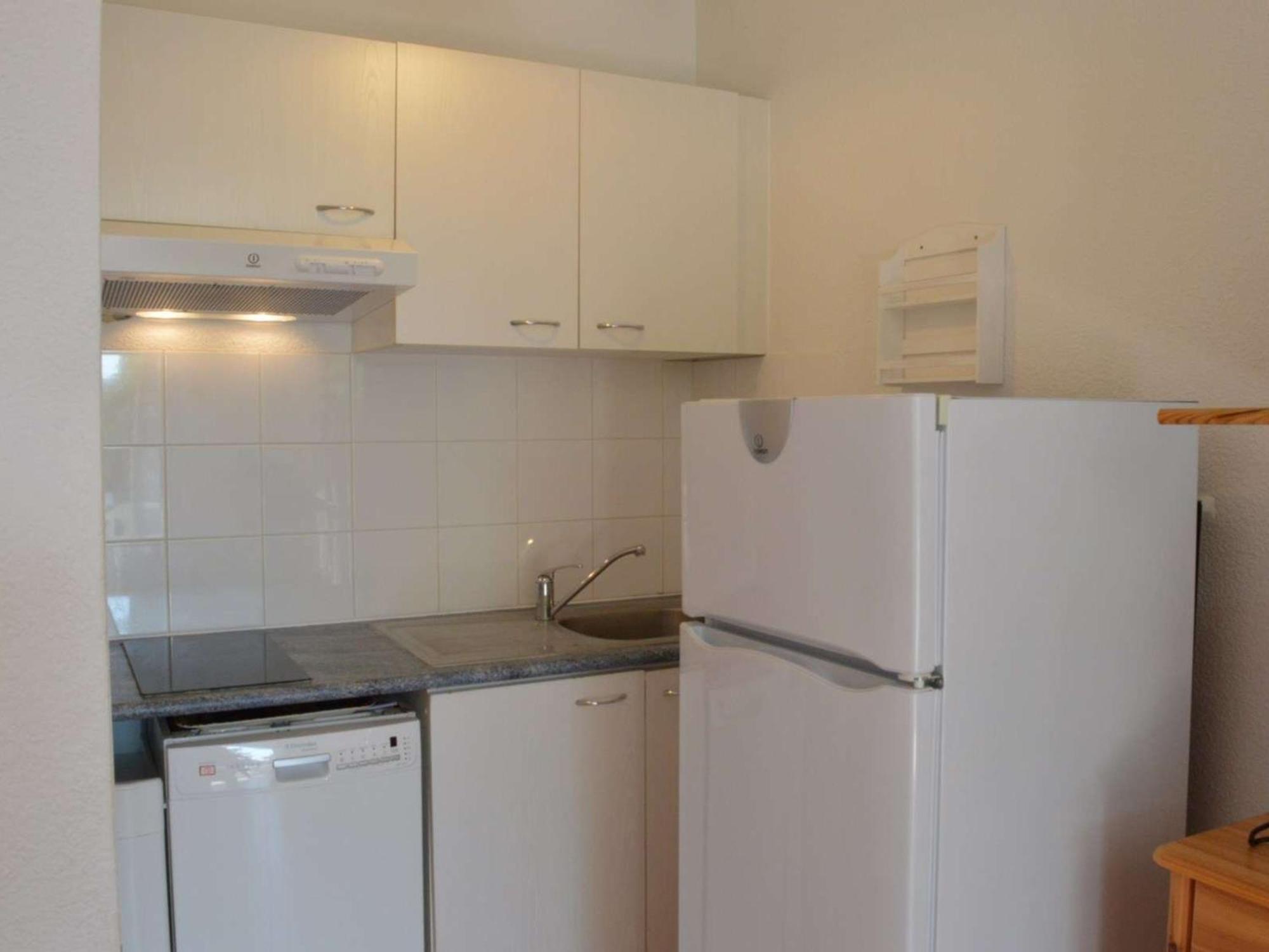 Pavillon A Narbonne Plage, 6 Couchages, Terrasse, A 300M De La Plage, Parking, Menage Inclus - Fr-1-229B-24 Exterior photo